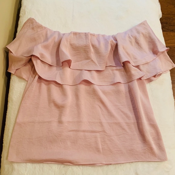 Express off the shoulder top - Picture 1 of 3